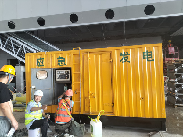龙泉驿怎样判断空气滤清器是否需要更换？